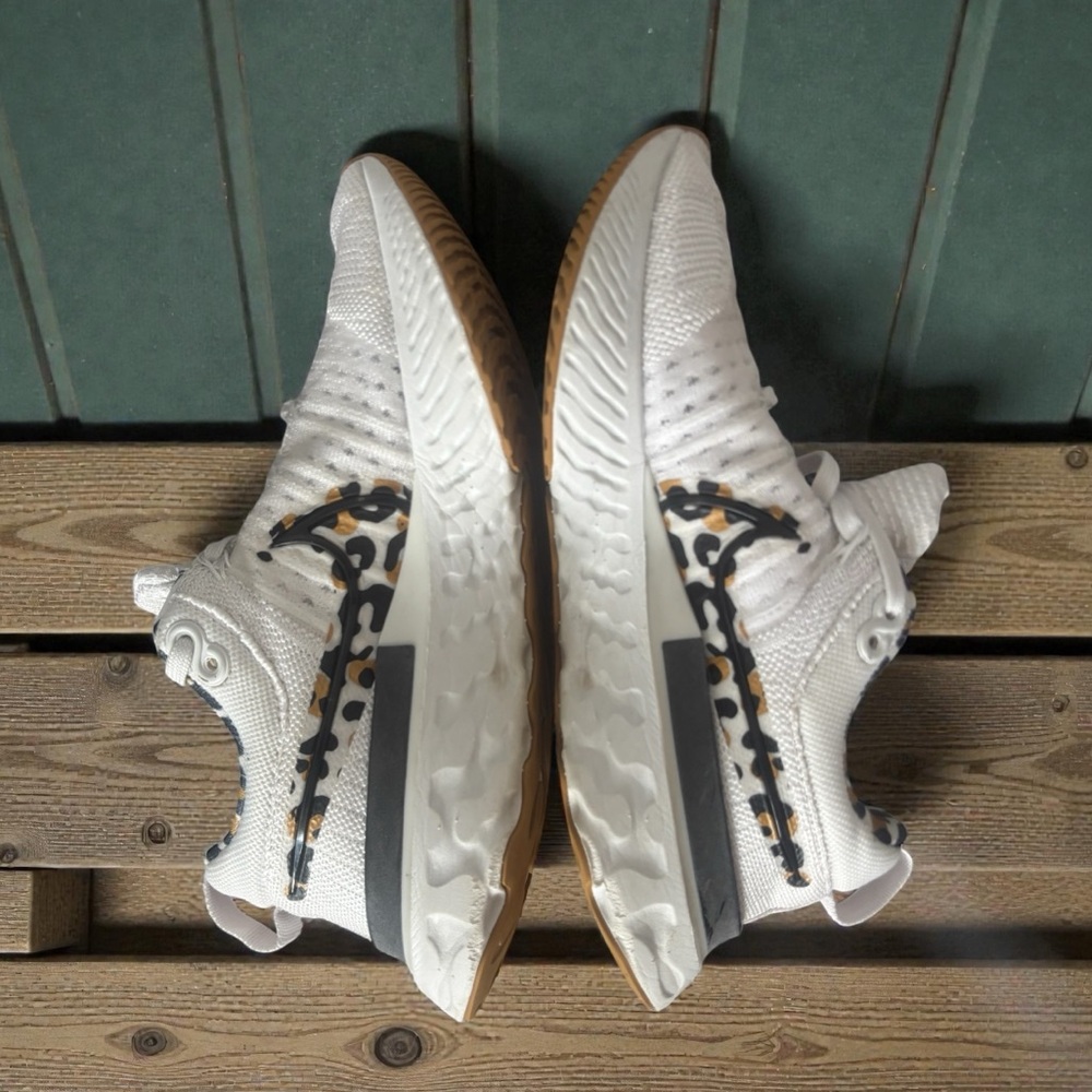 Nike Women's React Infinity Run Flyknit 2 Leopard running shoes size 6